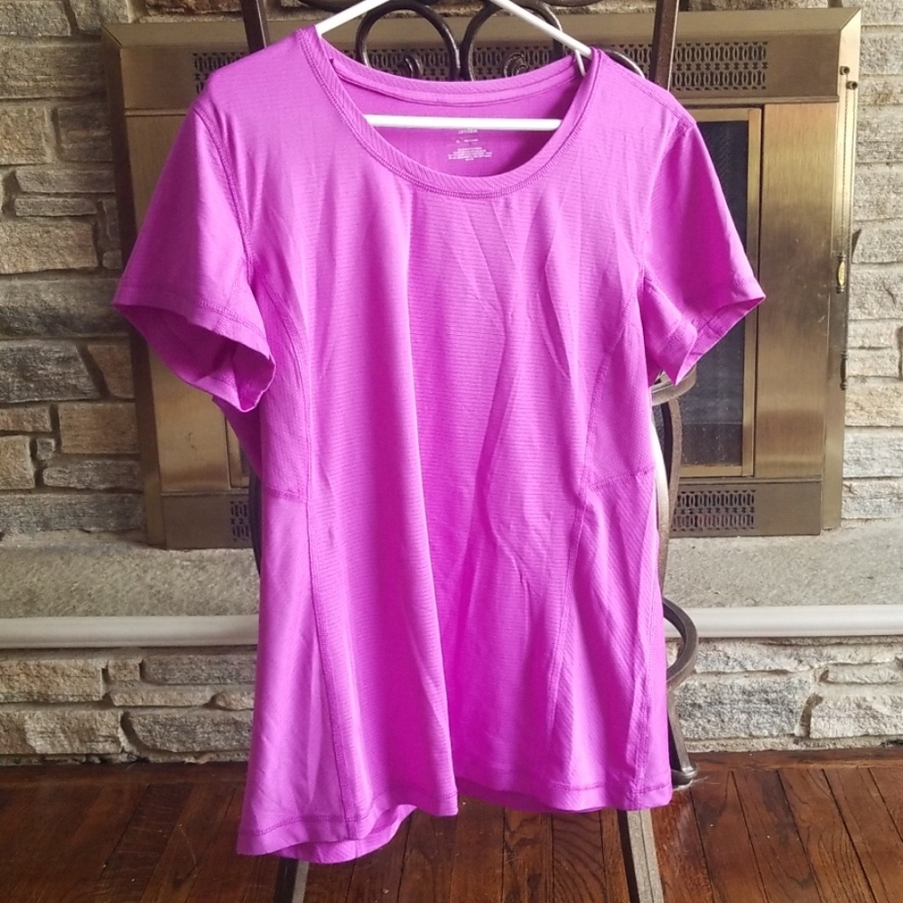 Dryfit purple short sleeve shirt